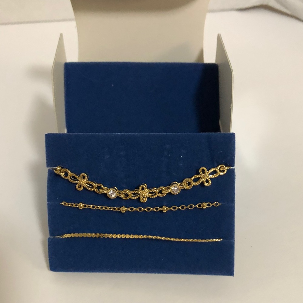 Set of 3 shimmering anklets